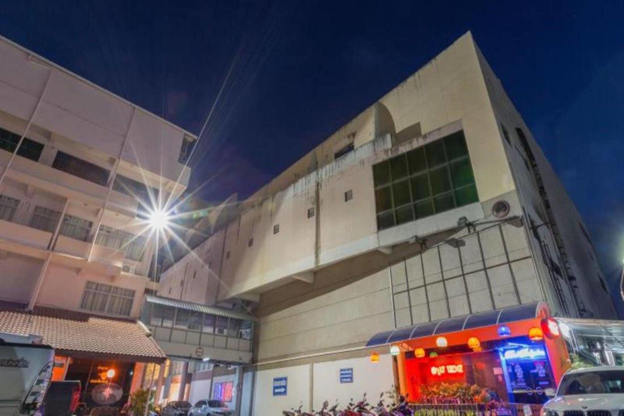 Nakhonratchasima Korat Hotel - Sha Plus מראה חיצוני תמונה